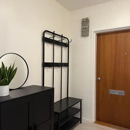 Center 3 Apartment